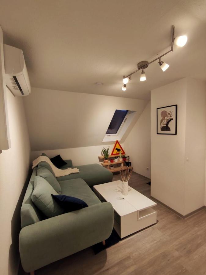 Apartamento Dachgeschosswohnung Mit Klimaanlage In Bester Lage
